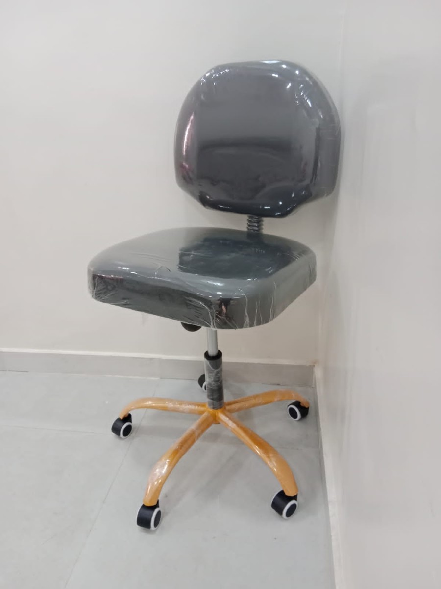 كرسي طبيب عريض