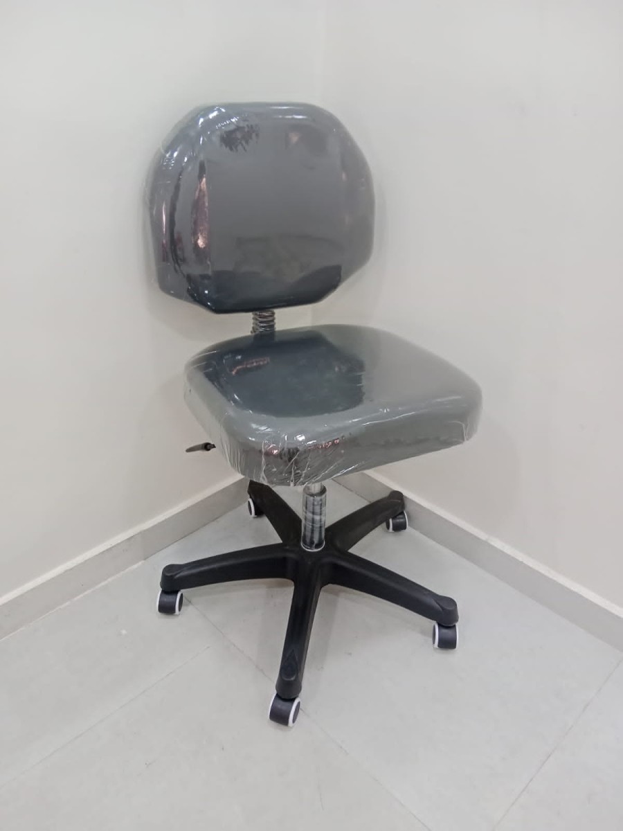 كرسي طبيب عريض